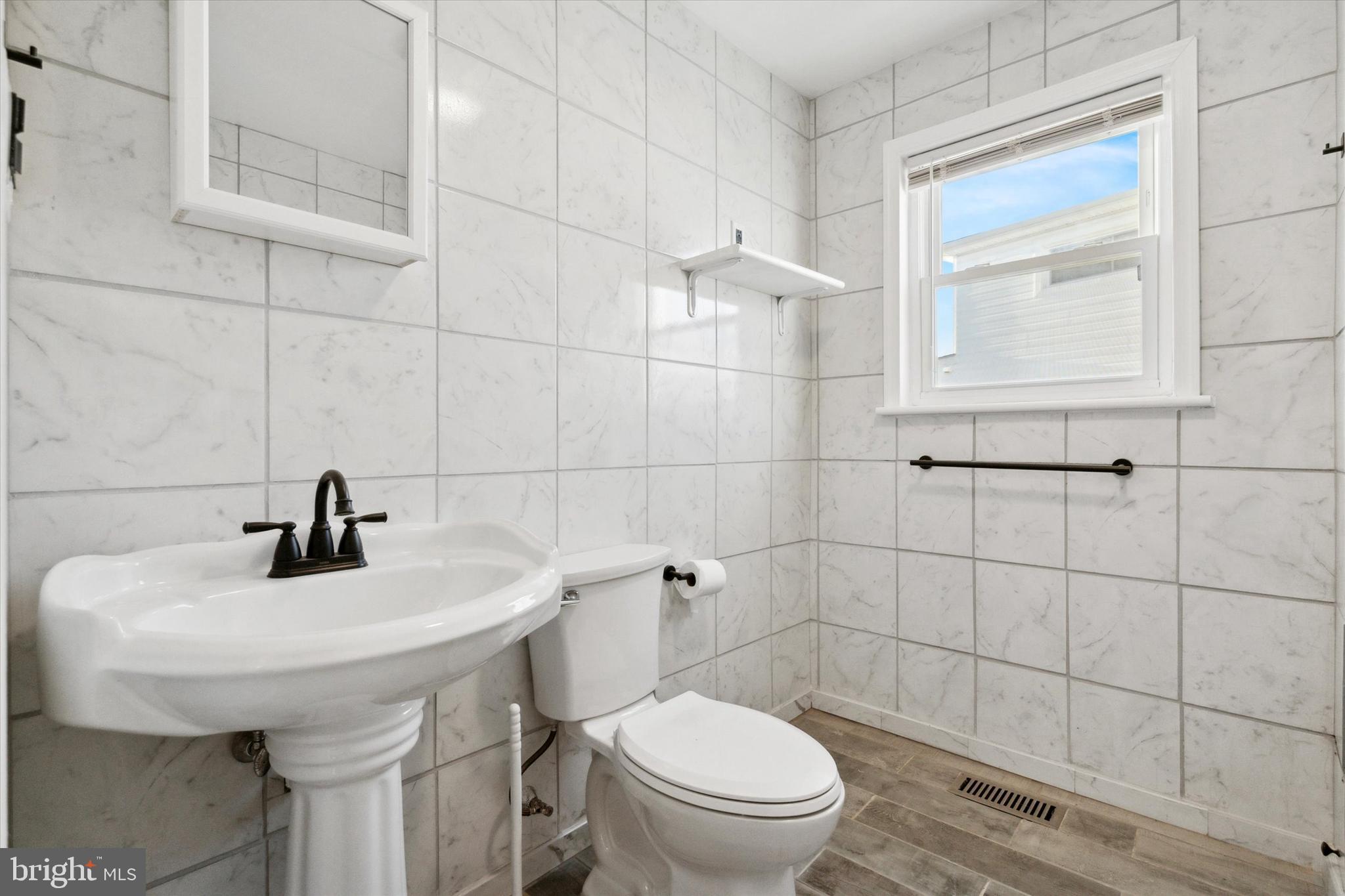 FOX CHASE - Residential