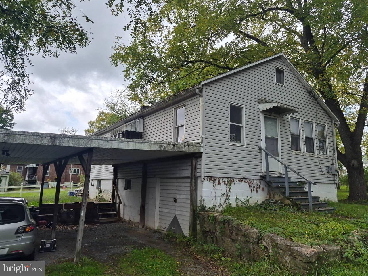 434 W PITT STREET