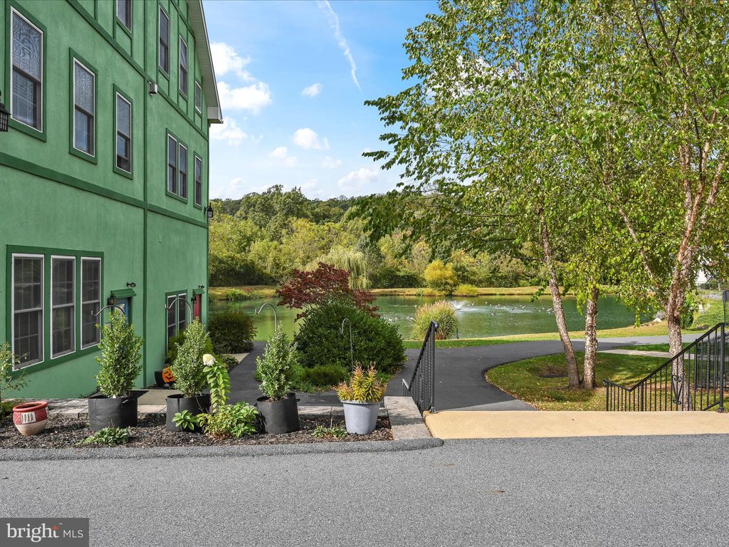 Photo of 43 Bissenden Way, REINHOLDS, PA 17569 (MLS # PALA2077918)