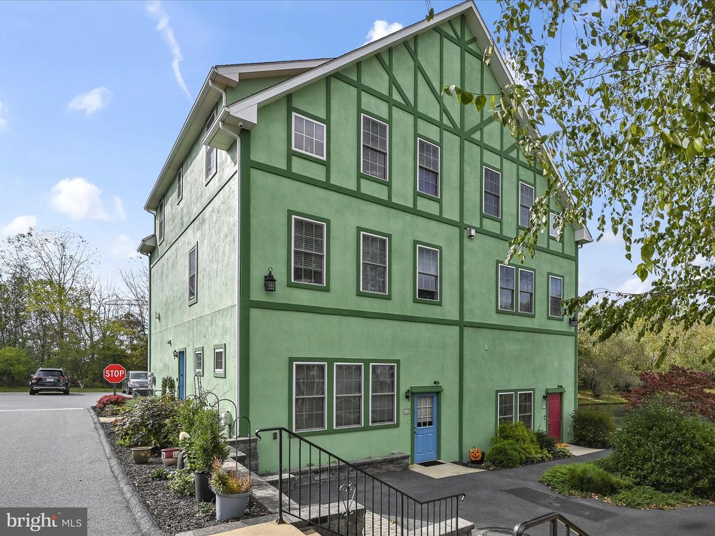 Photo of 43 Bissenden Way, REINHOLDS, PA 17569 (MLS # PALA2077918)