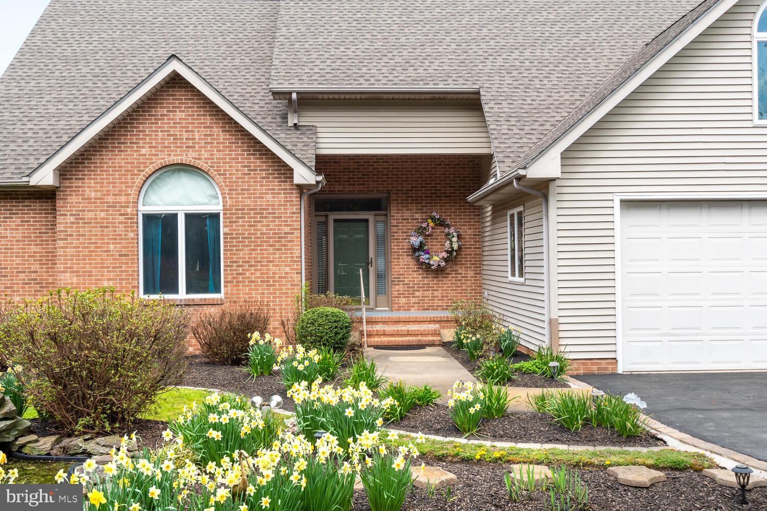CRESTVIEW - Residential