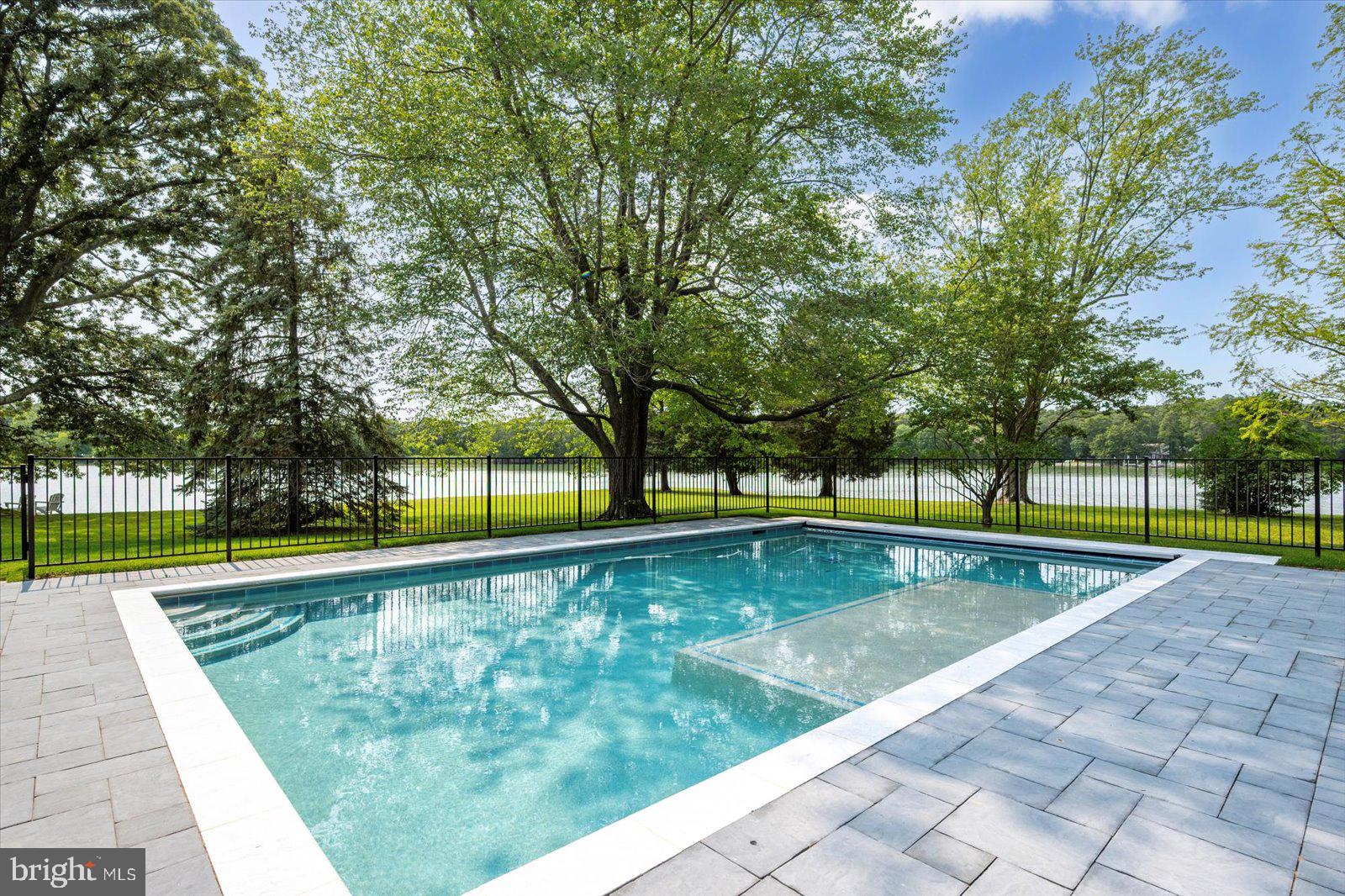 MOUNT PLEASANT - Residential