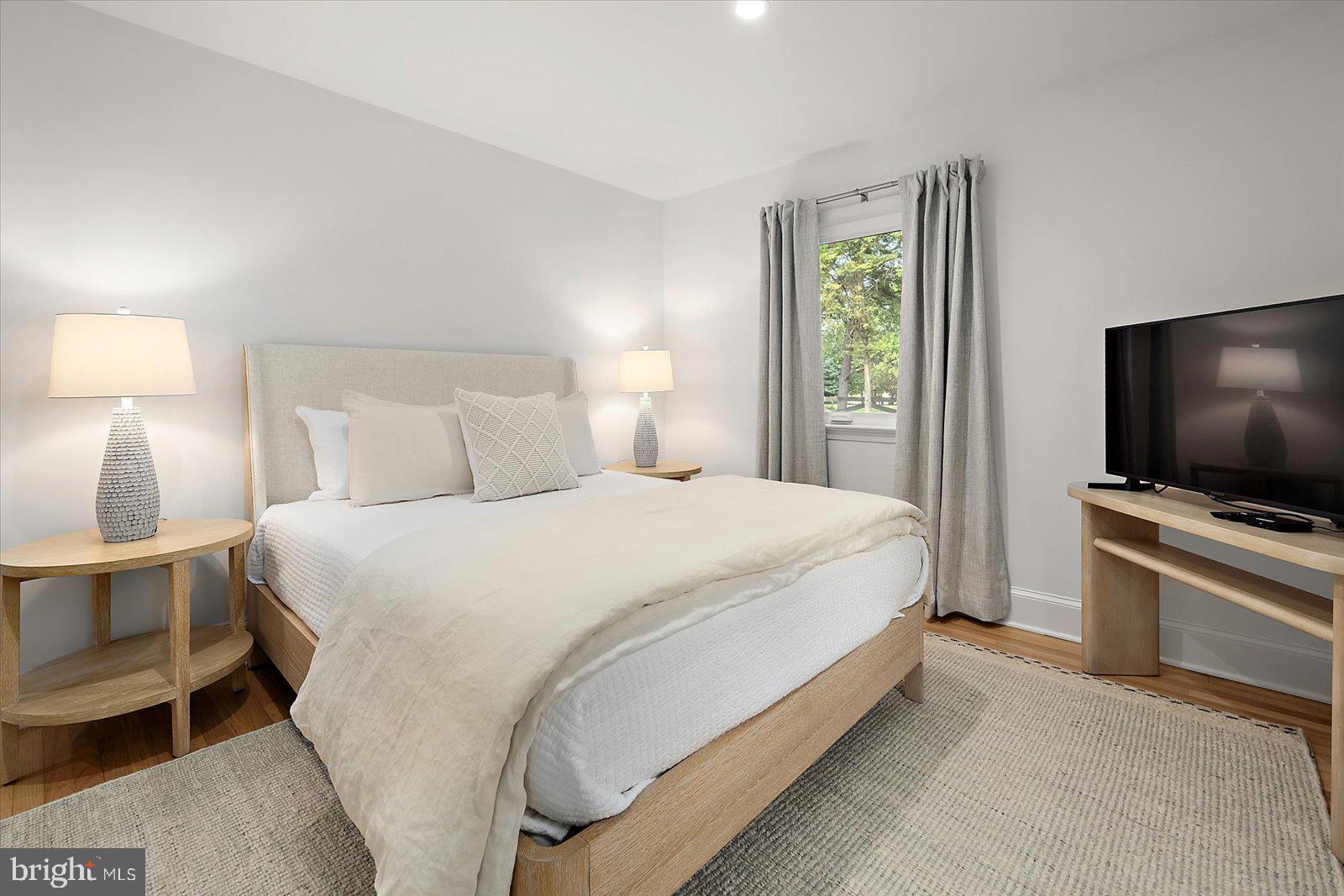 MOUNT PLEASANT - Residential