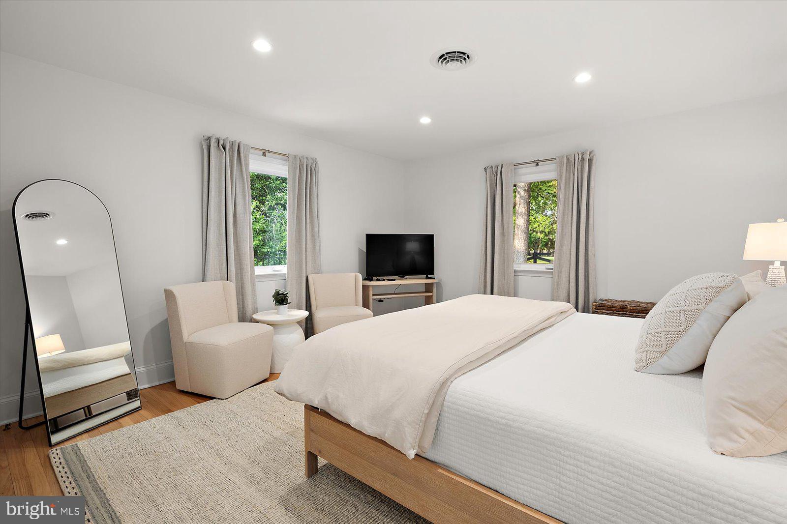 MOUNT PLEASANT - Residential