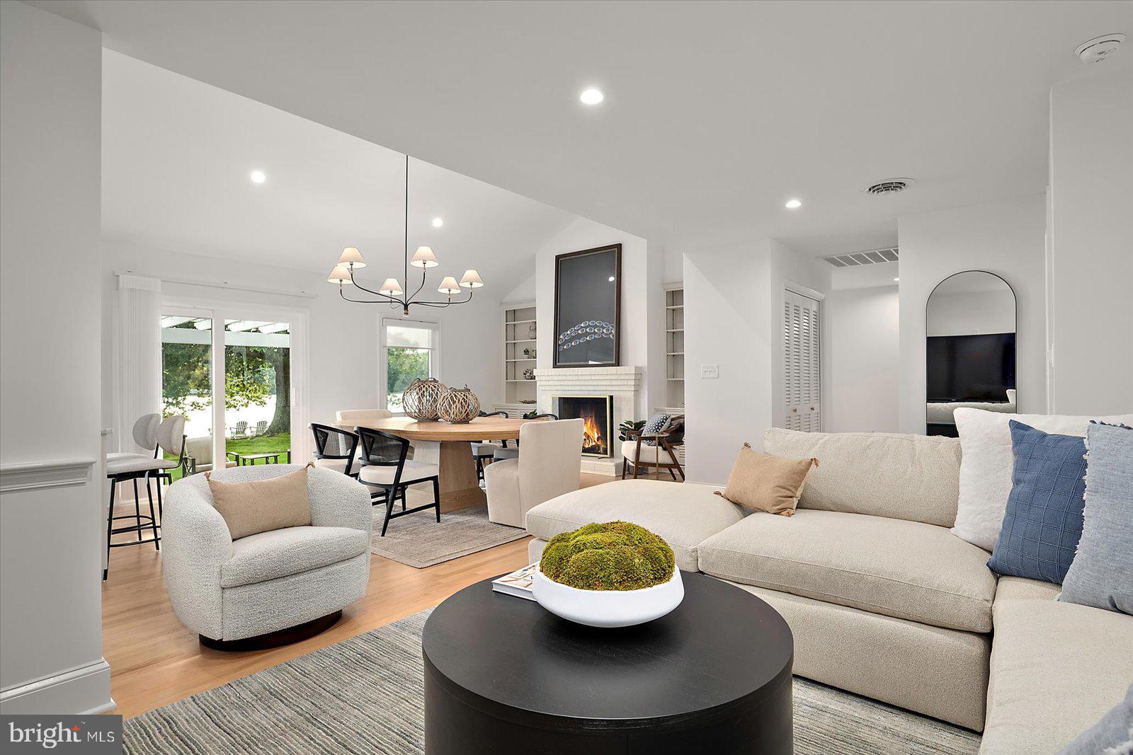 MOUNT PLEASANT - Residential