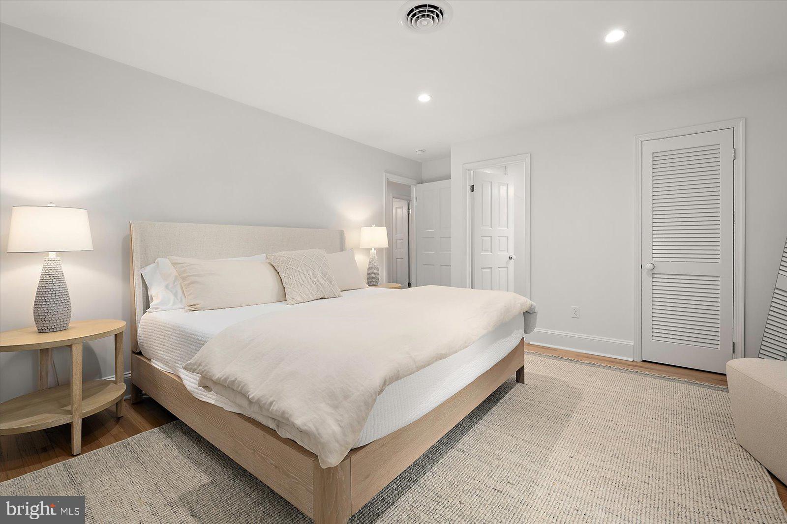 MOUNT PLEASANT - Residential