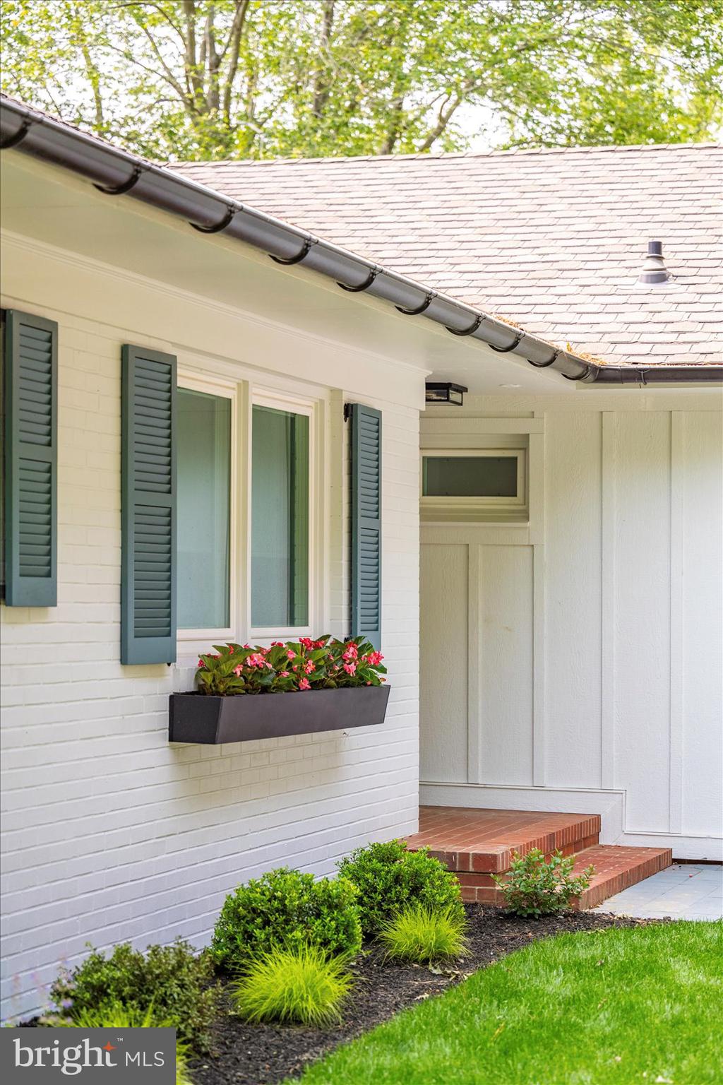 MOUNT PLEASANT - Residential