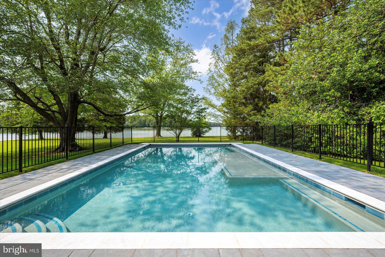 MOUNT PLEASANT - Residential