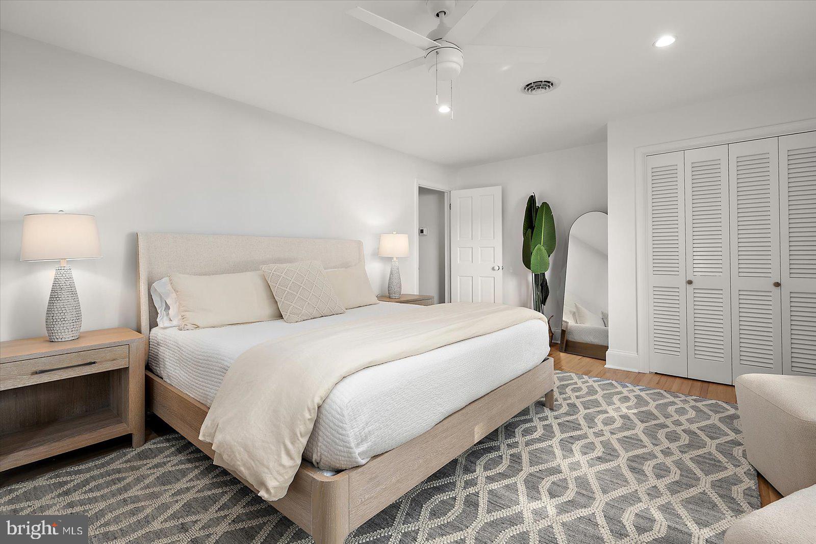 MOUNT PLEASANT - Residential