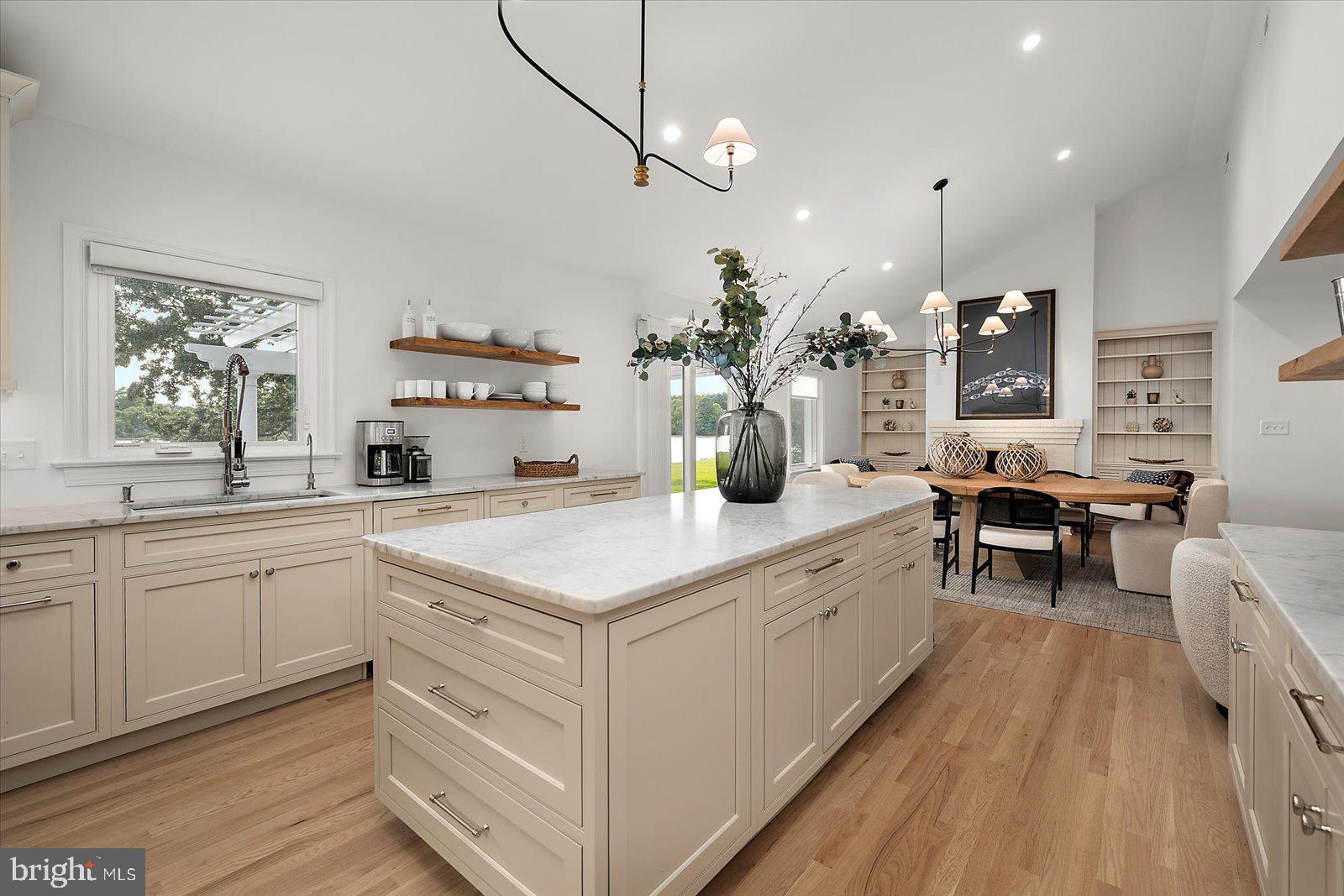 MOUNT PLEASANT - Residential