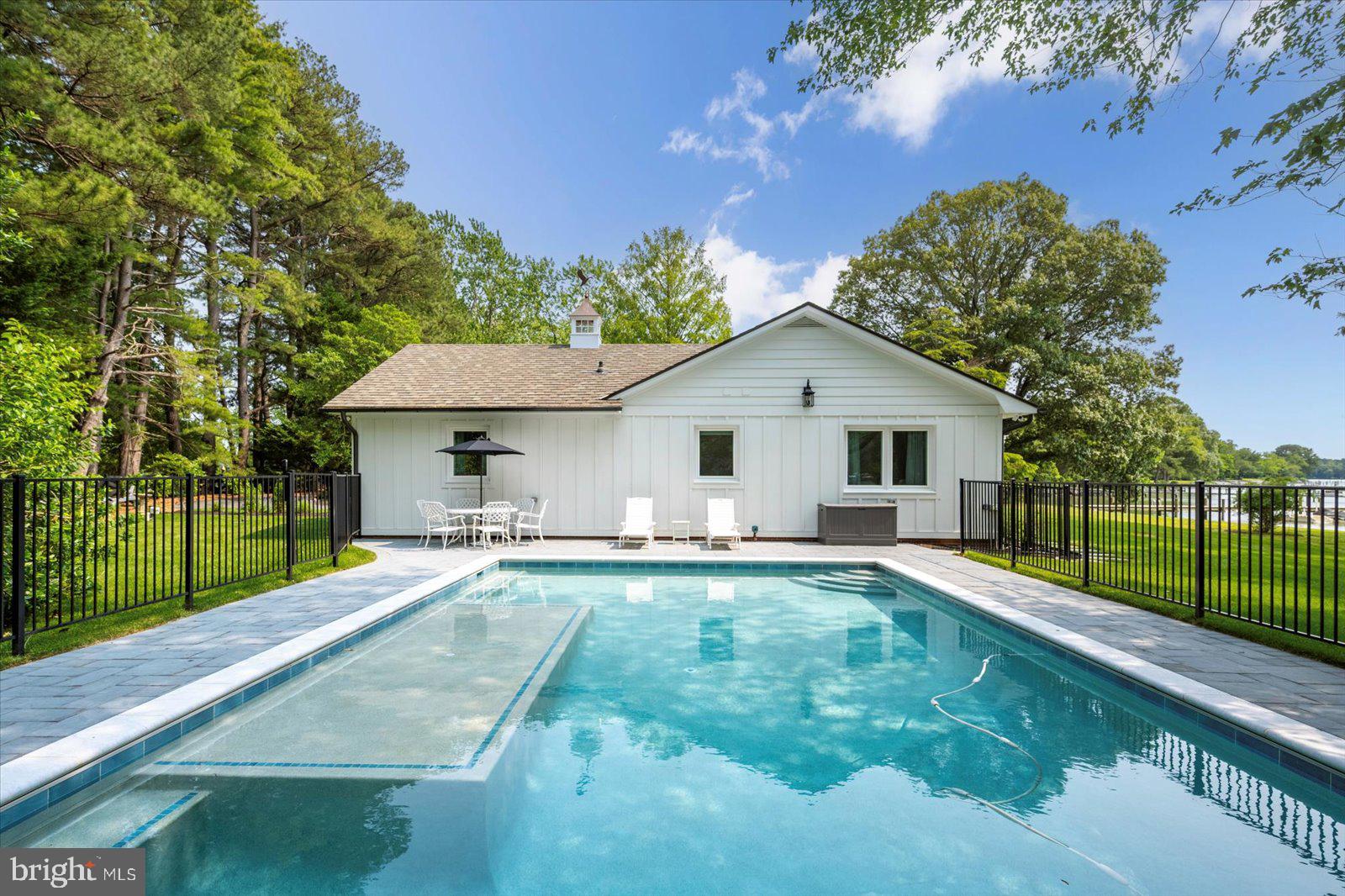 MOUNT PLEASANT - Residential