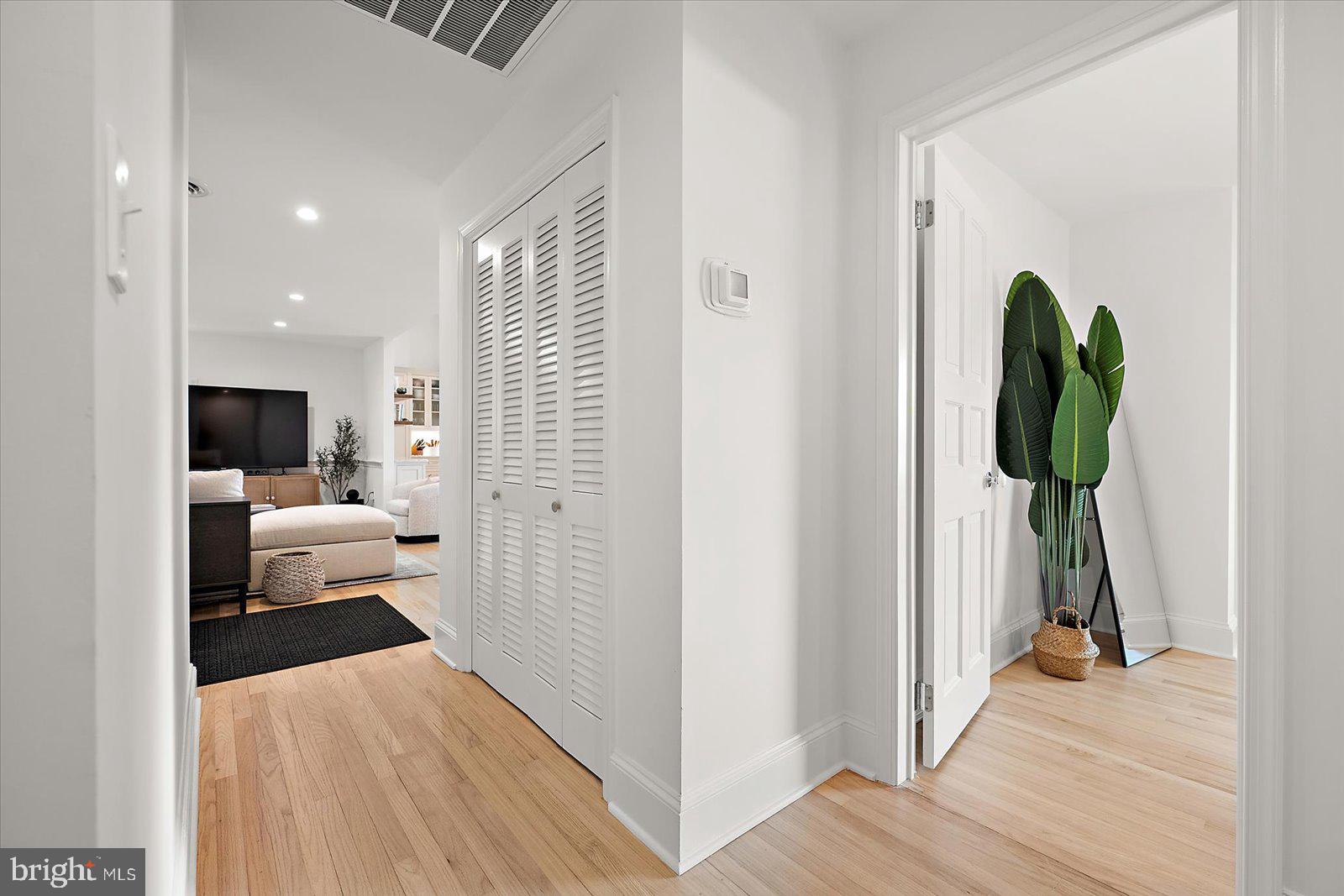 MOUNT PLEASANT - Residential