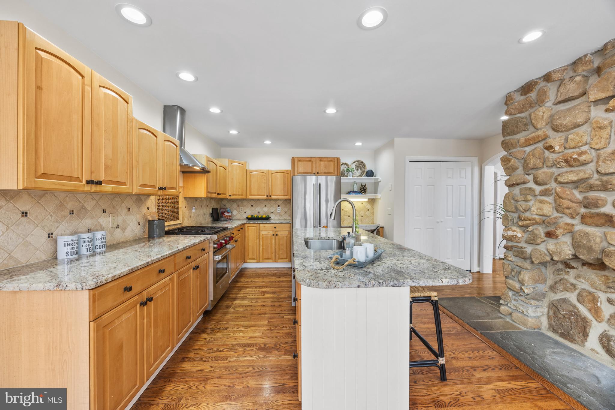 MEREDITH HOMES - Residential