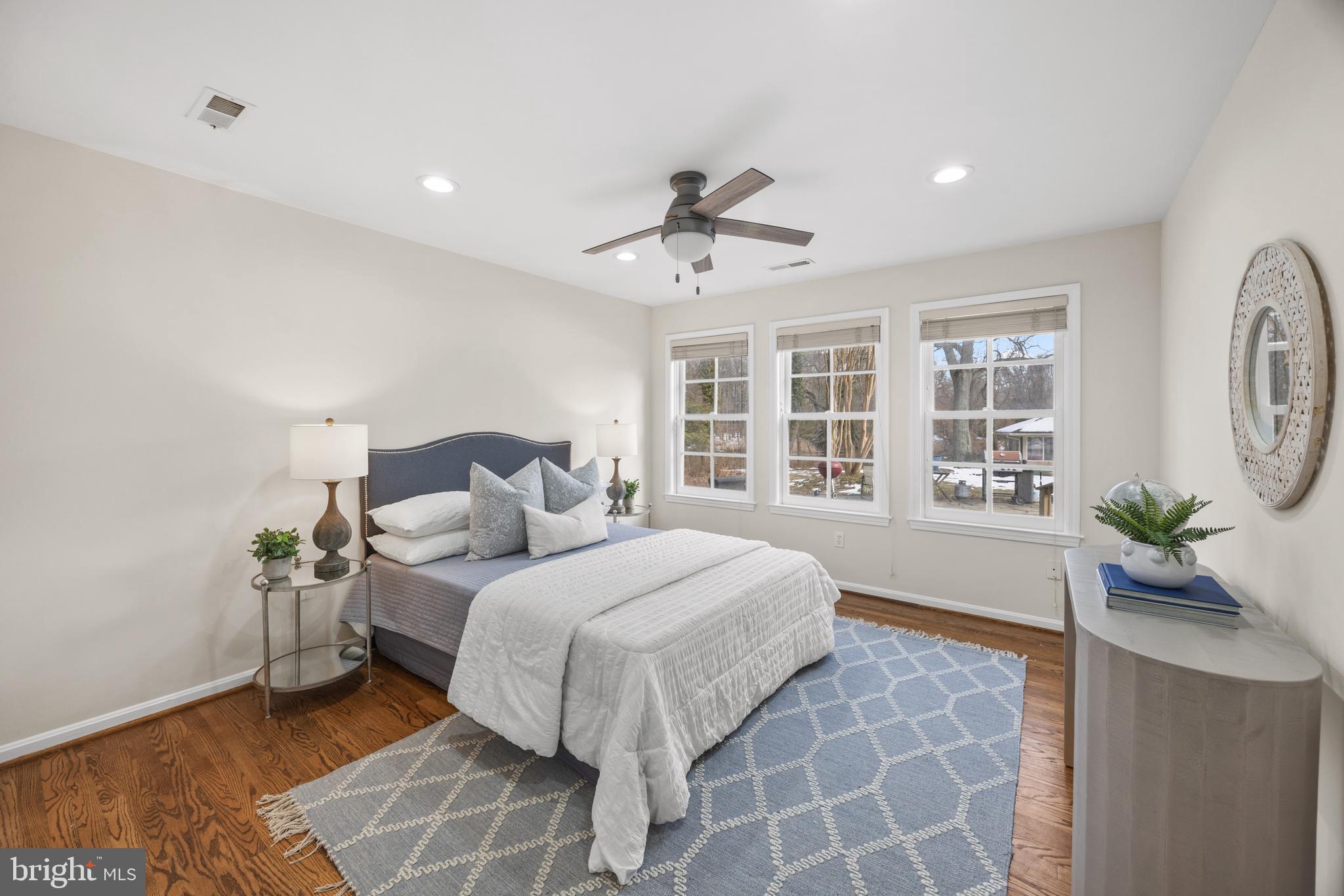 MEREDITH HOMES - Residential