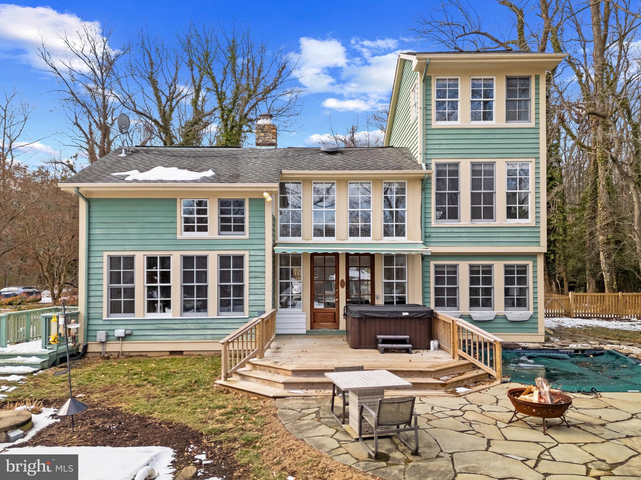 MEREDITH HOMES - Residential