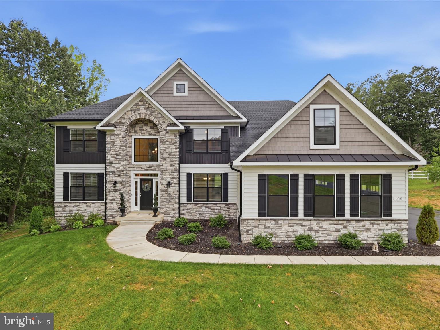 102 DOLITTLE FARM RD