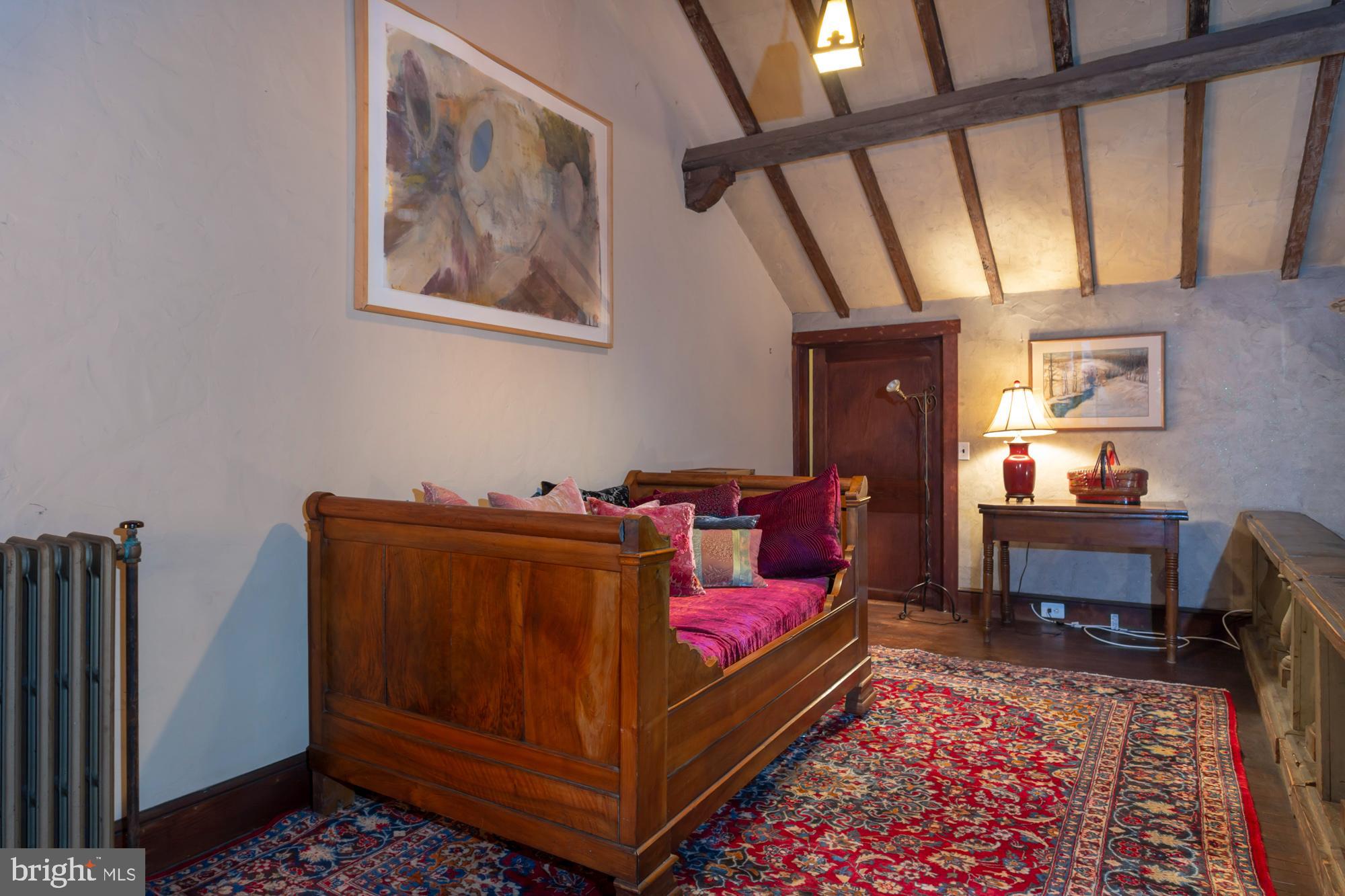 CHESTNUT HILL - Commercial Sale