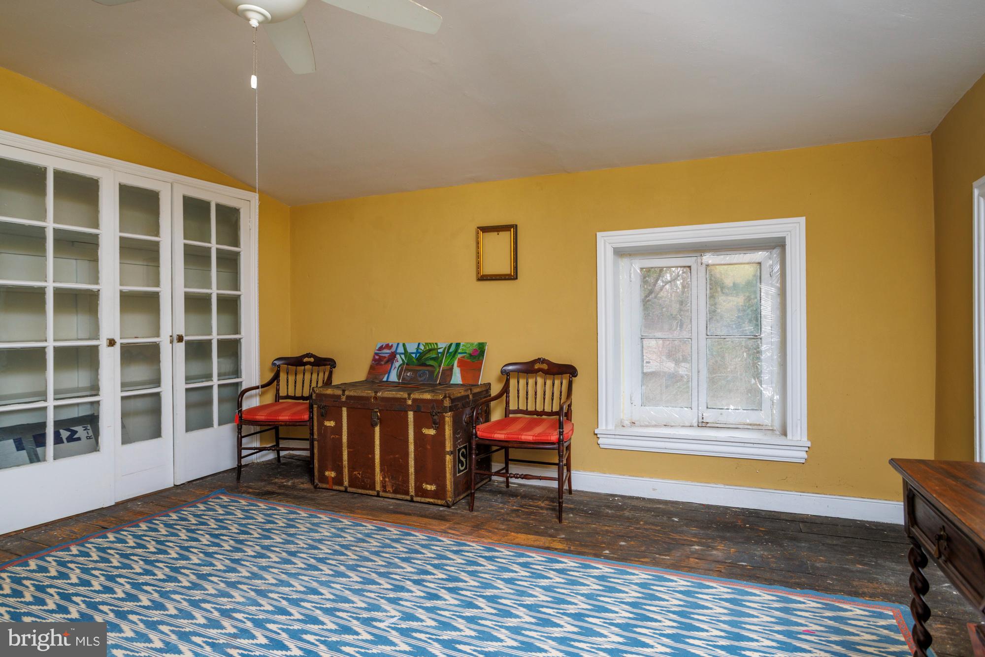 CHESTNUT HILL - Commercial Sale