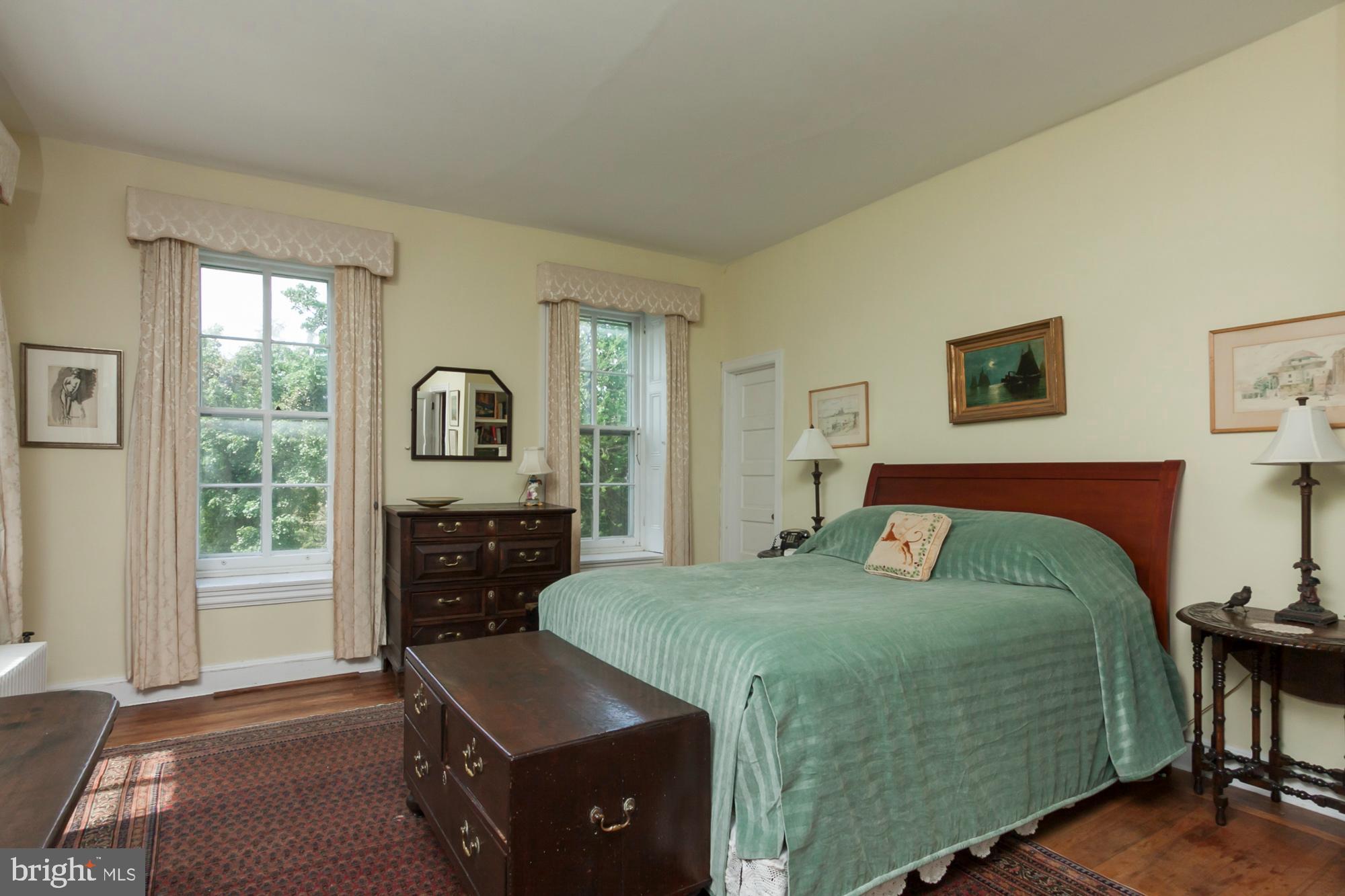 CHESTNUT HILL - Commercial Sale