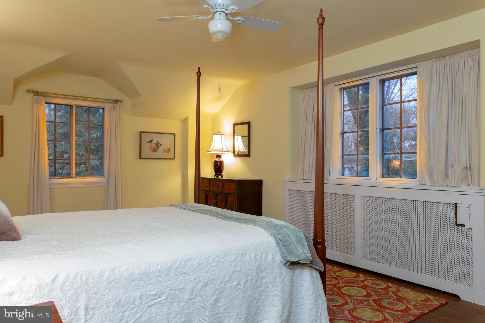 CHESTNUT HILL - Commercial Sale