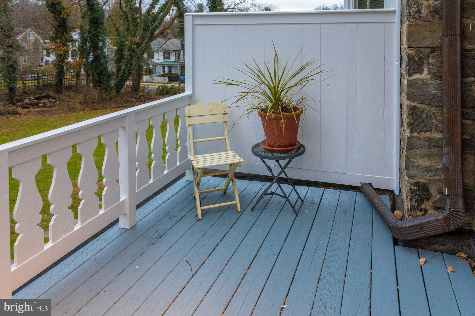 CHESTNUT HILL - Commercial Sale