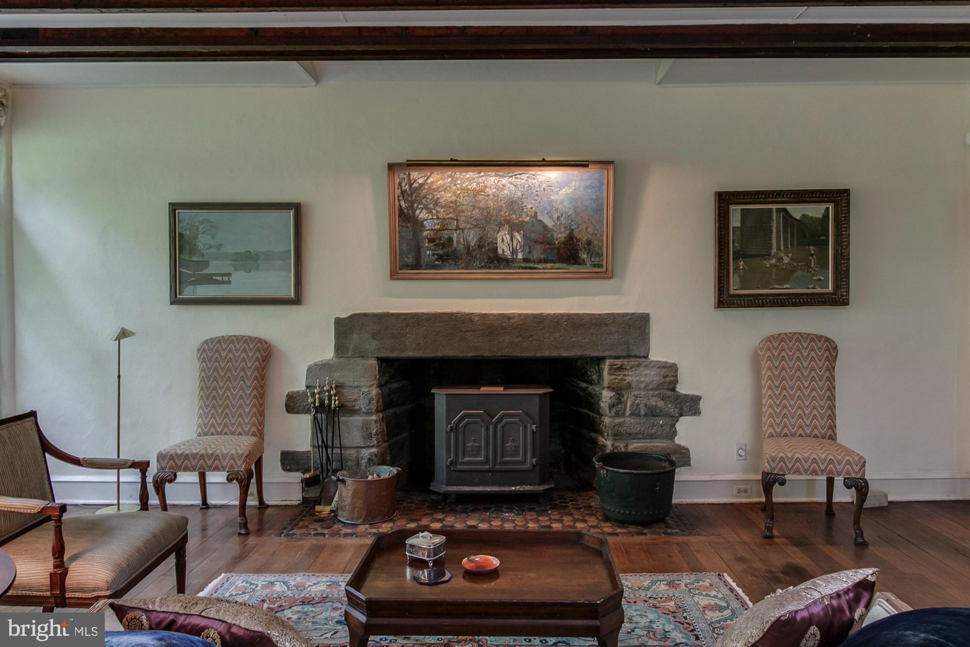 CHESTNUT HILL - Commercial Sale