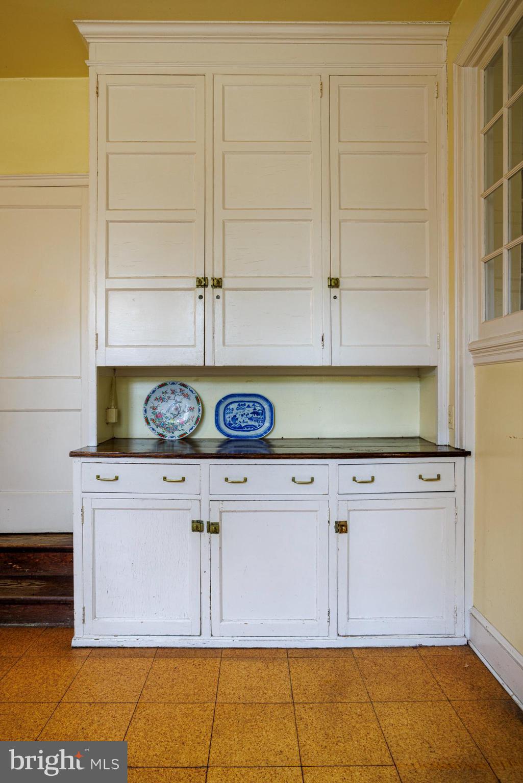 CHESTNUT HILL - Commercial Sale