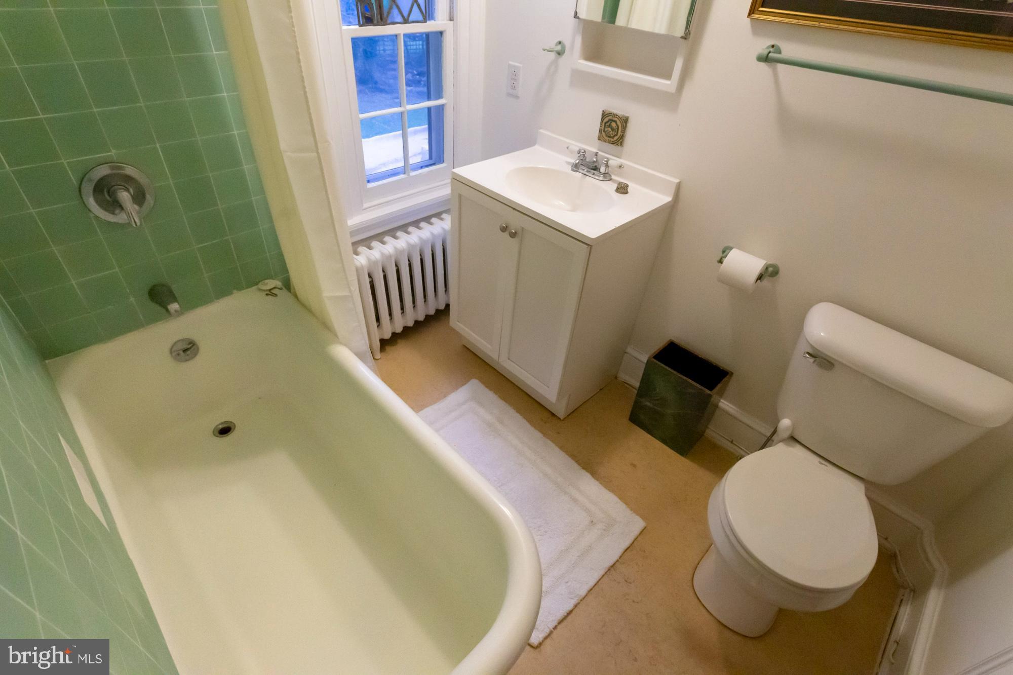 CHESTNUT HILL - Commercial Sale