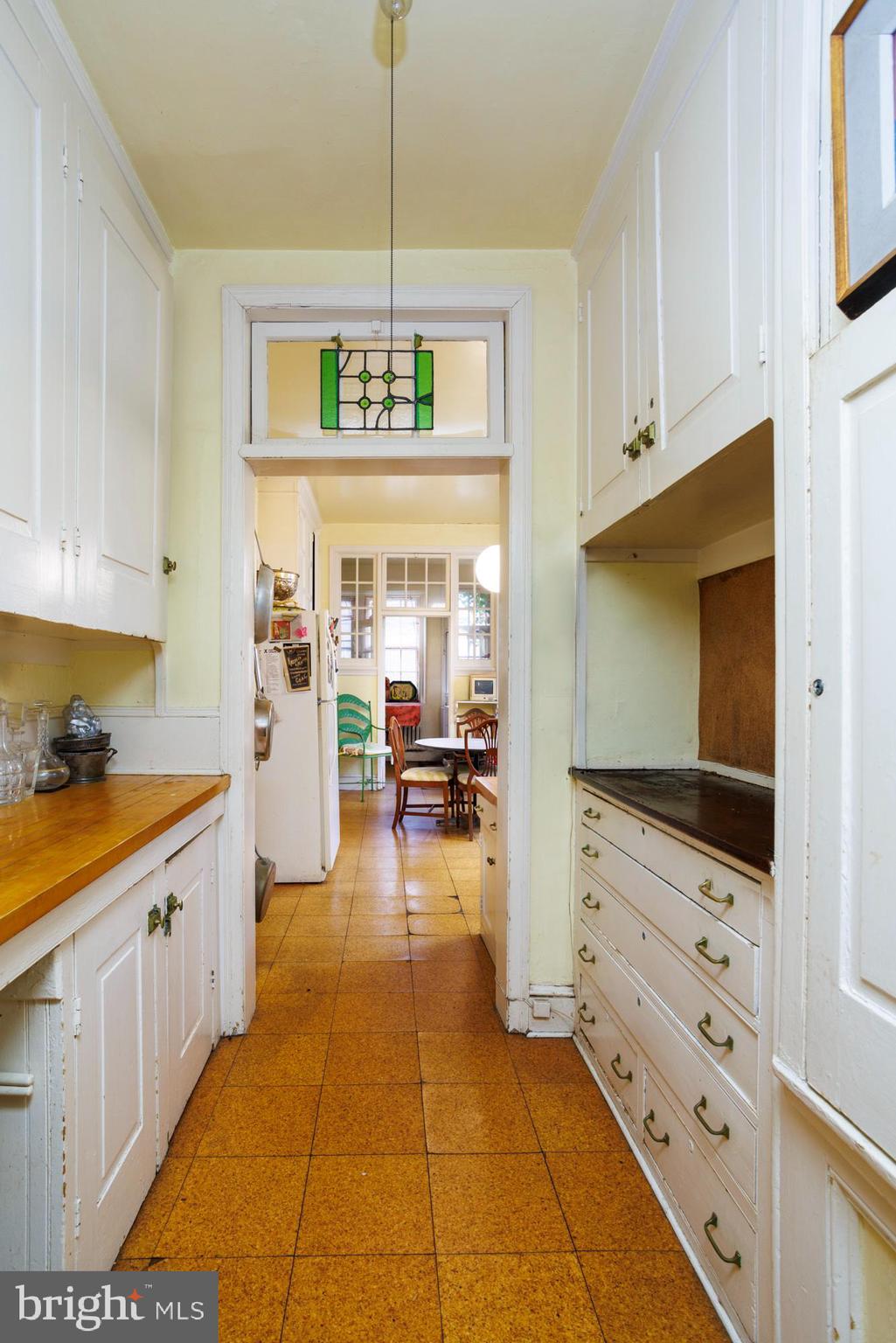 CHESTNUT HILL - Commercial Sale