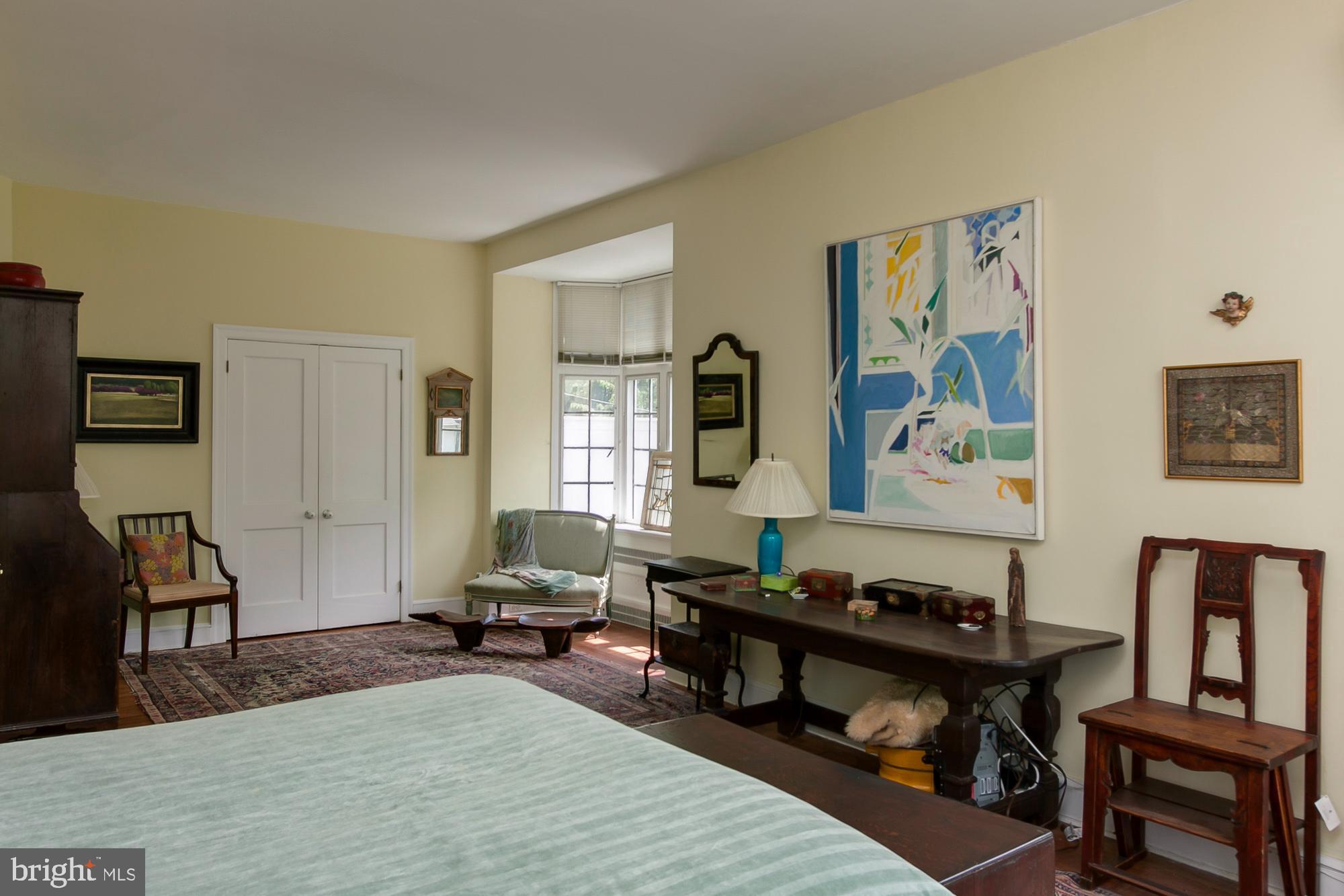 CHESTNUT HILL - Commercial Sale