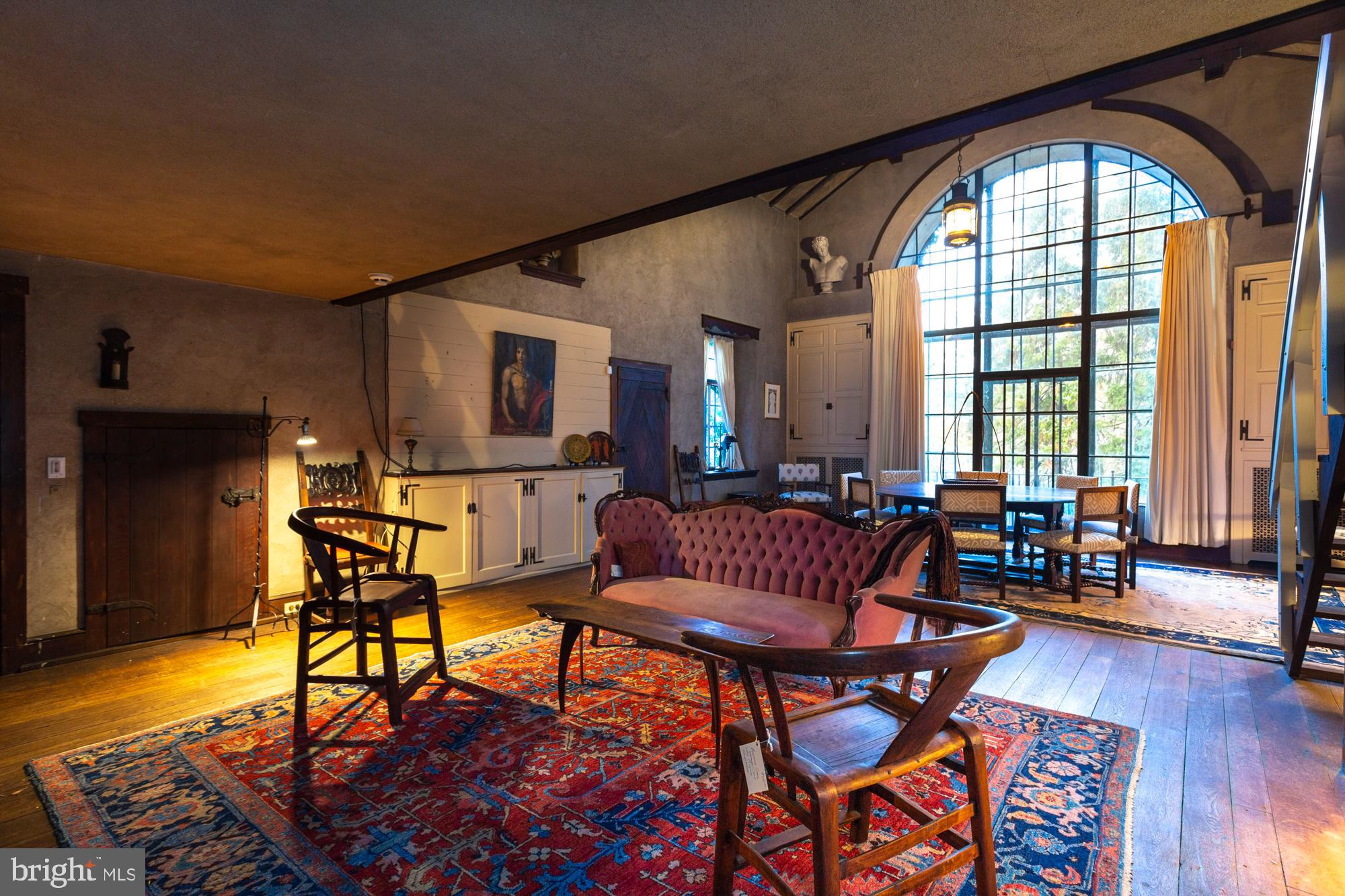 CHESTNUT HILL - Commercial Sale