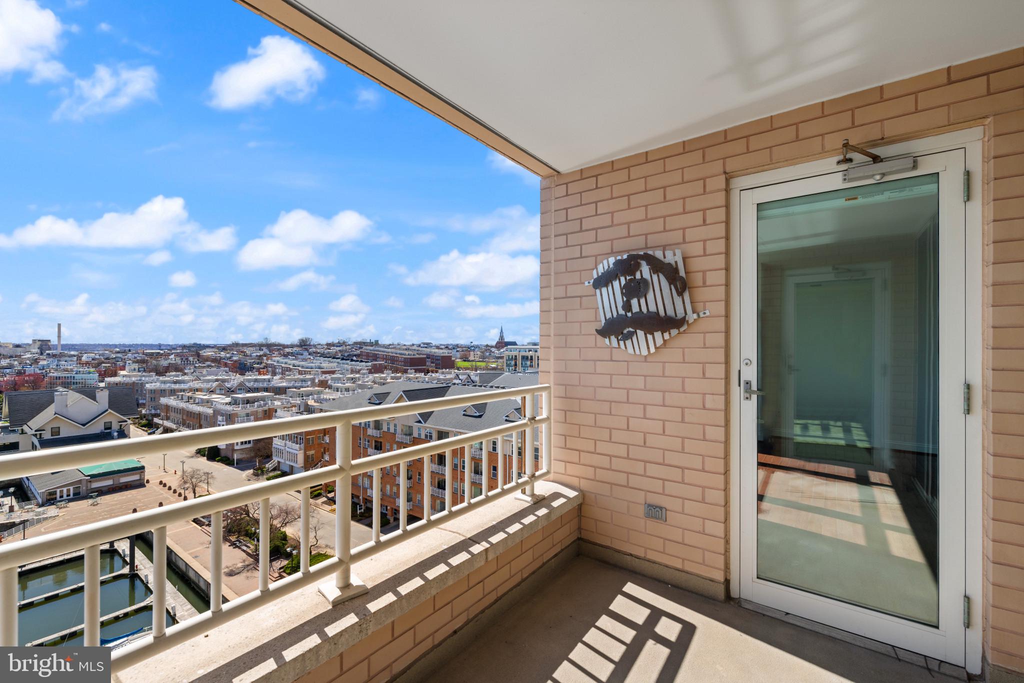 HARBORVIEW TOWERS - Residential Lease