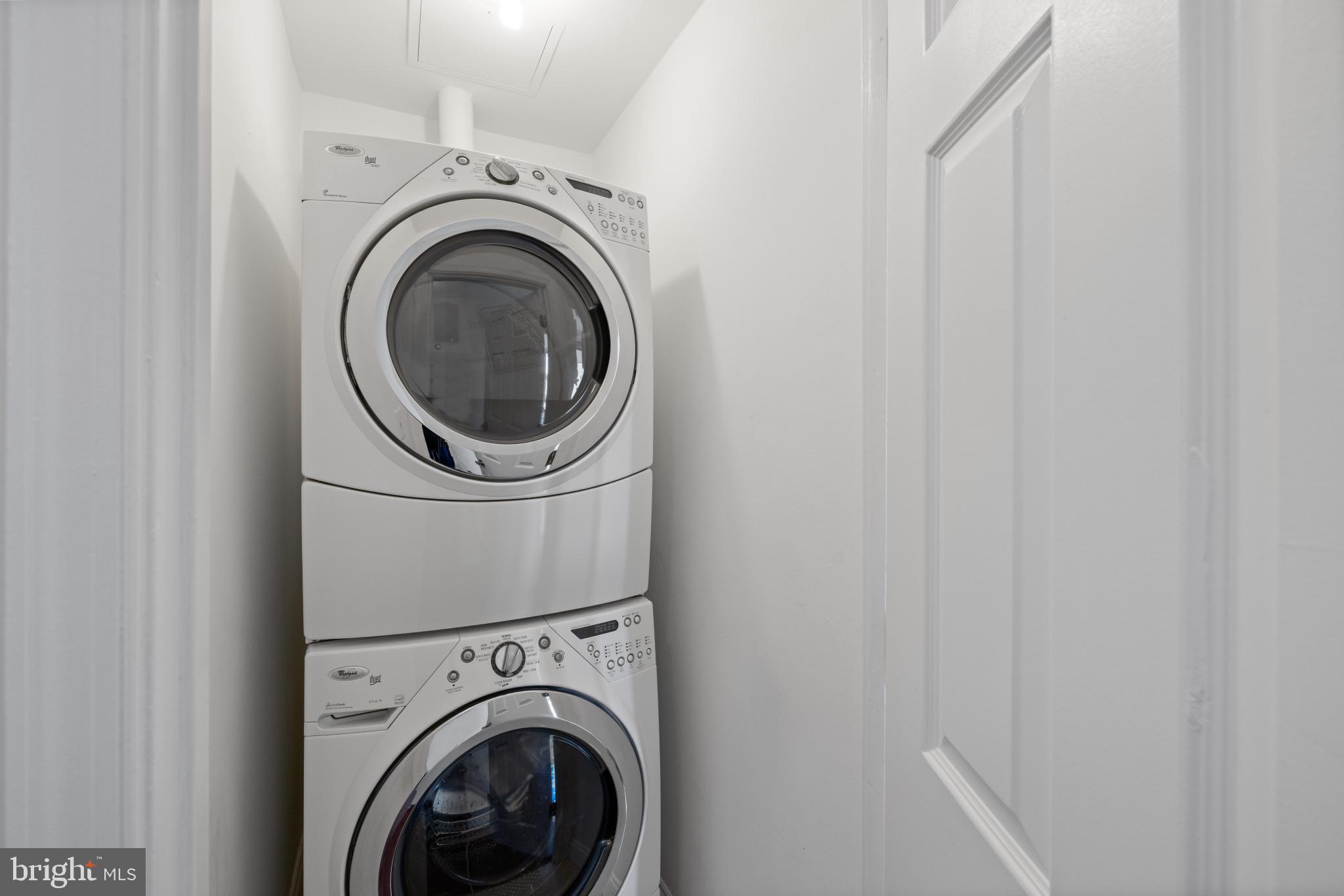 HARBORVIEW TOWERS - Residential Lease