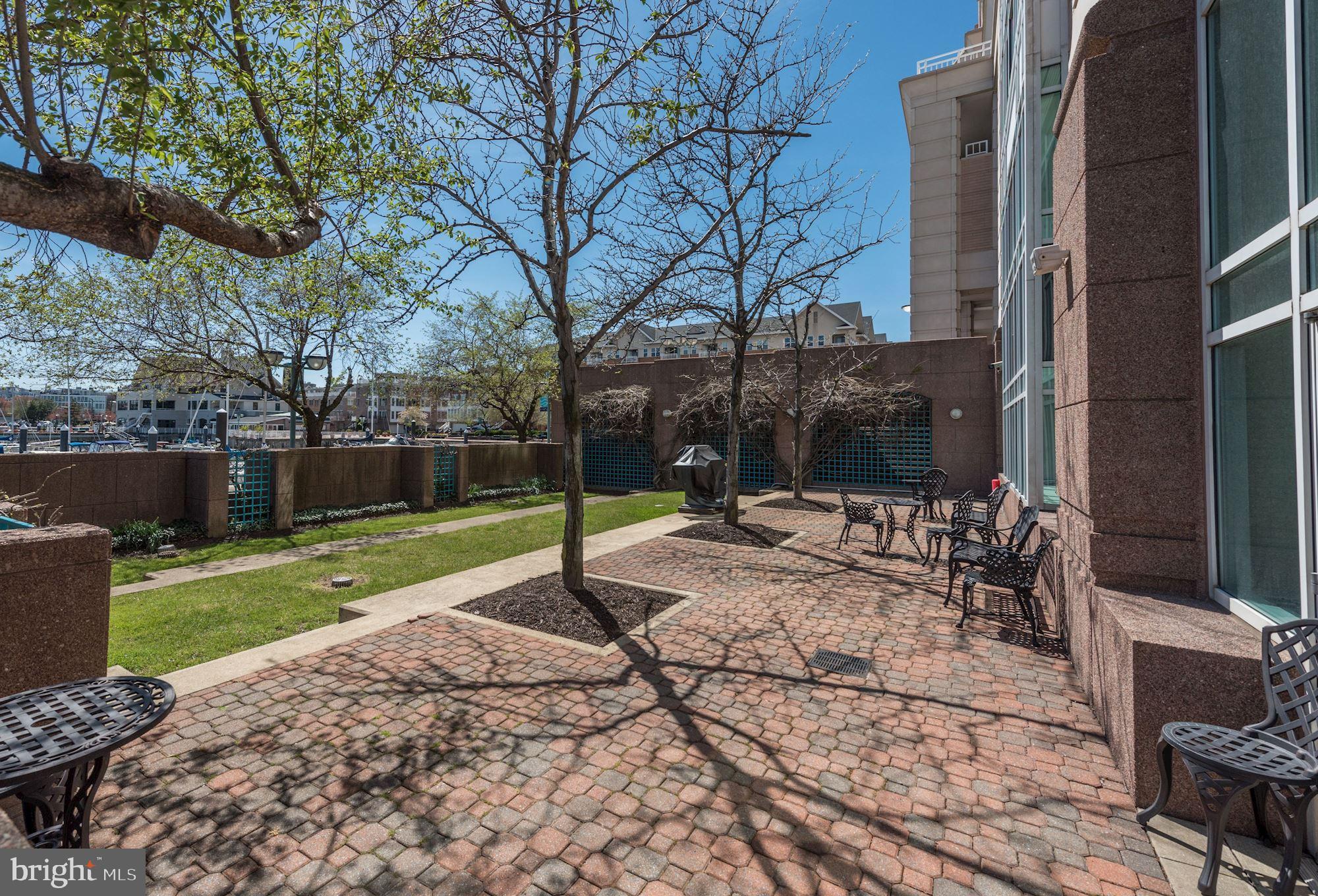 HARBORVIEW TOWERS - Residential Lease