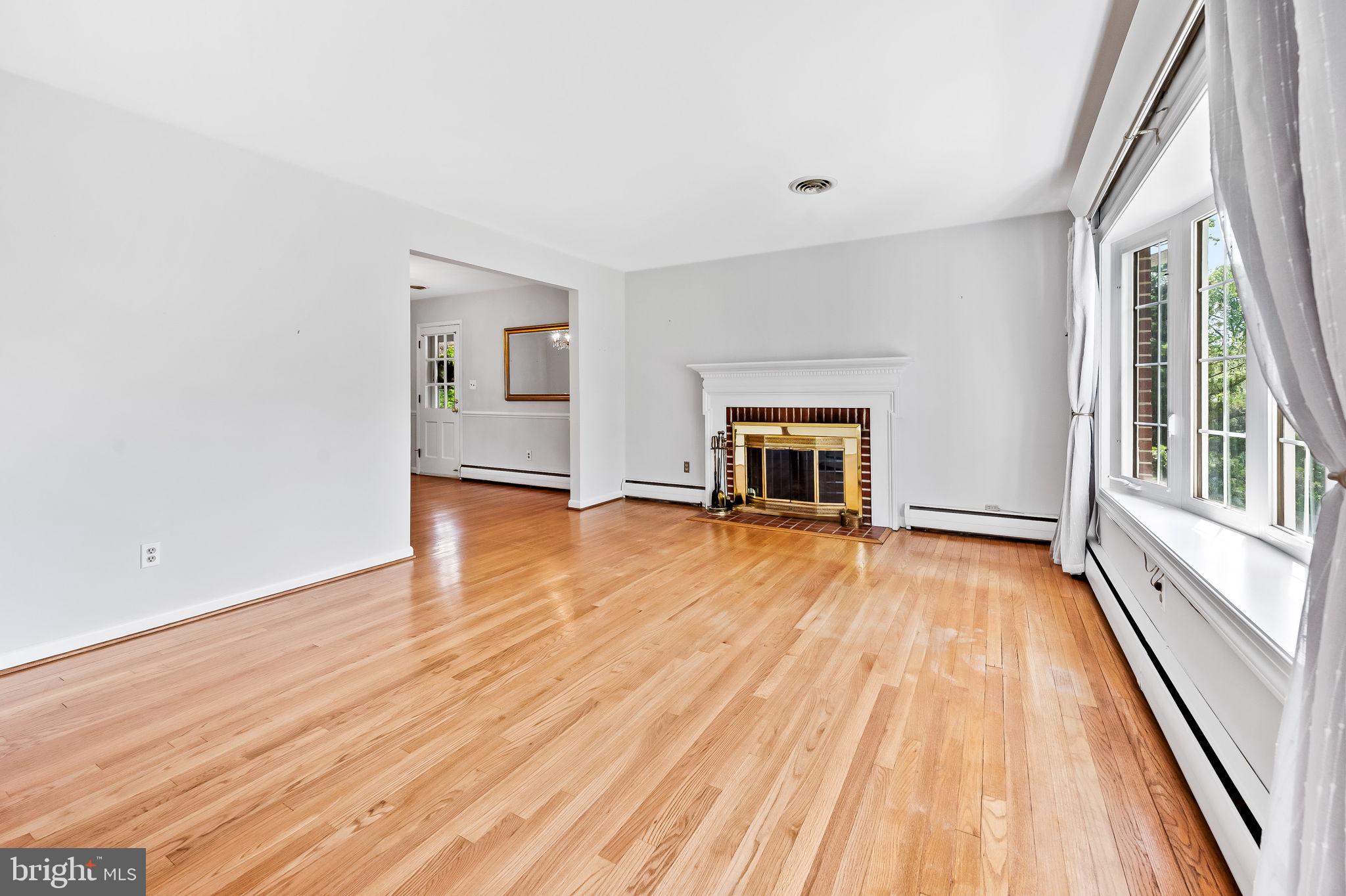 STRATFORD - Residential