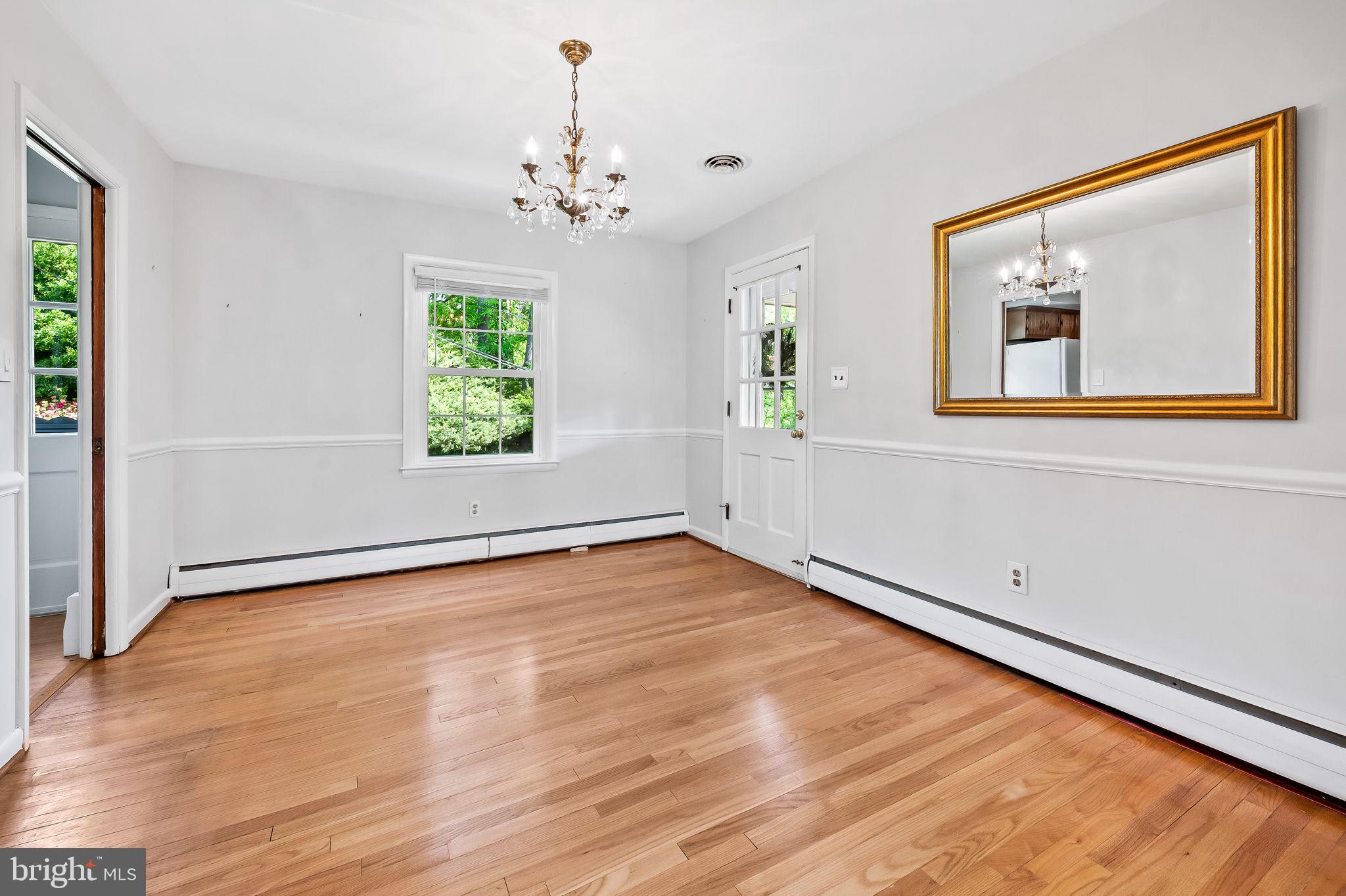 STRATFORD - Residential