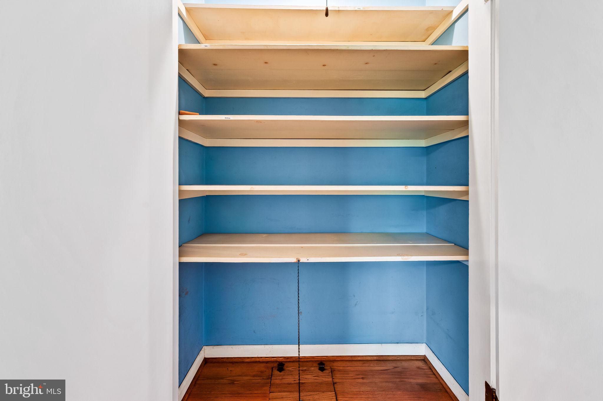 STRATFORD - Residential