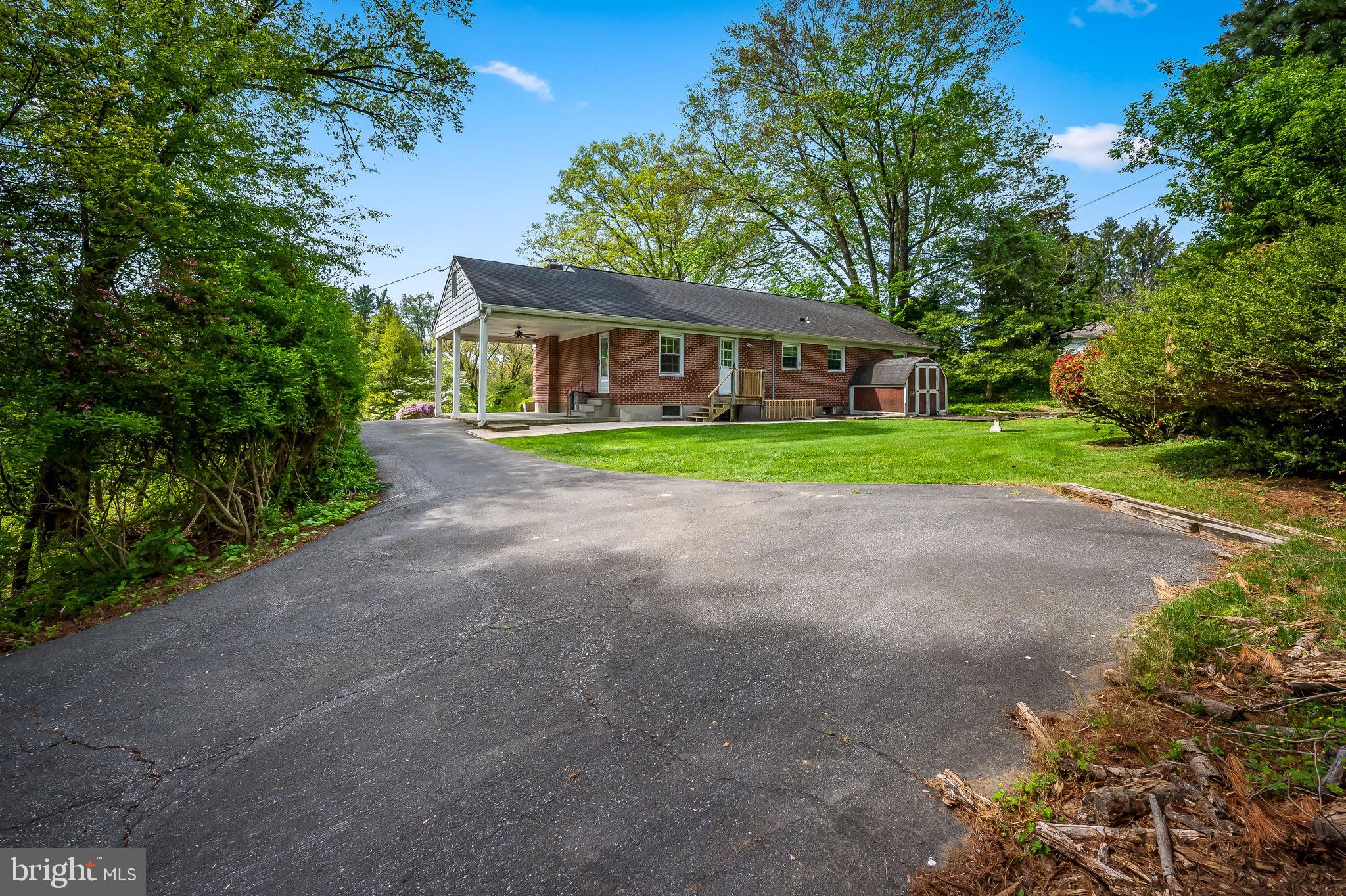 STRATFORD - Residential