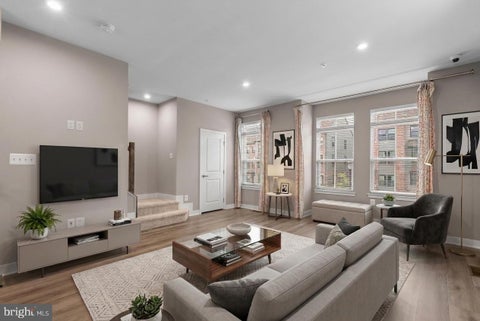 Townhouse For Sale - 6100 Northwest Drive<br/> HYATTSVILLE, MD 20782