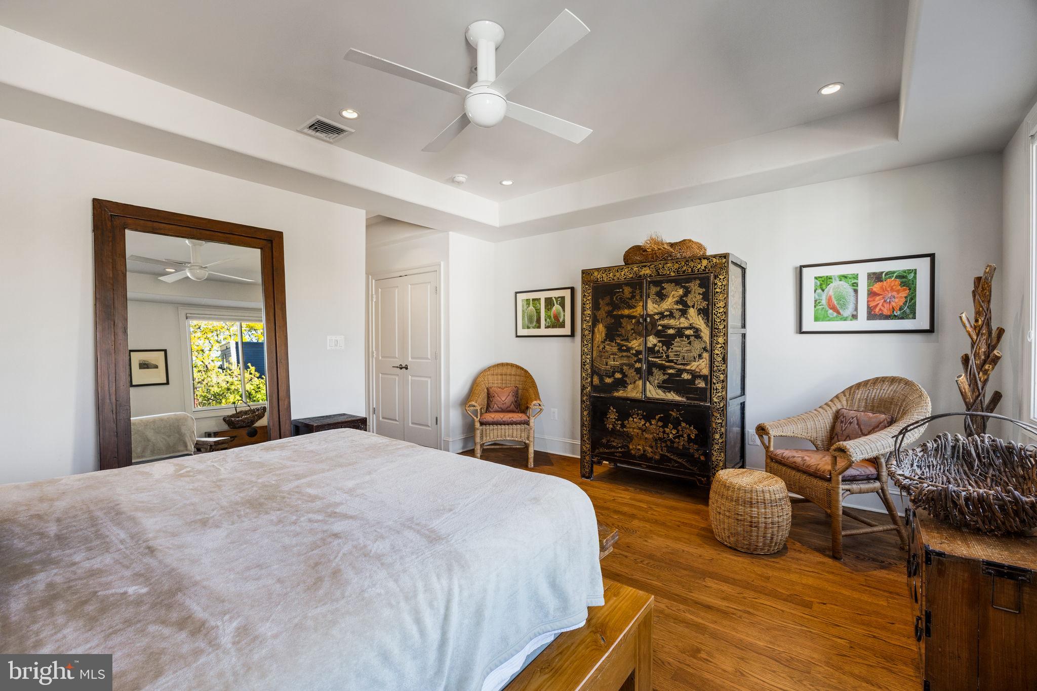 GRADUATE HOSPITAL - Residential