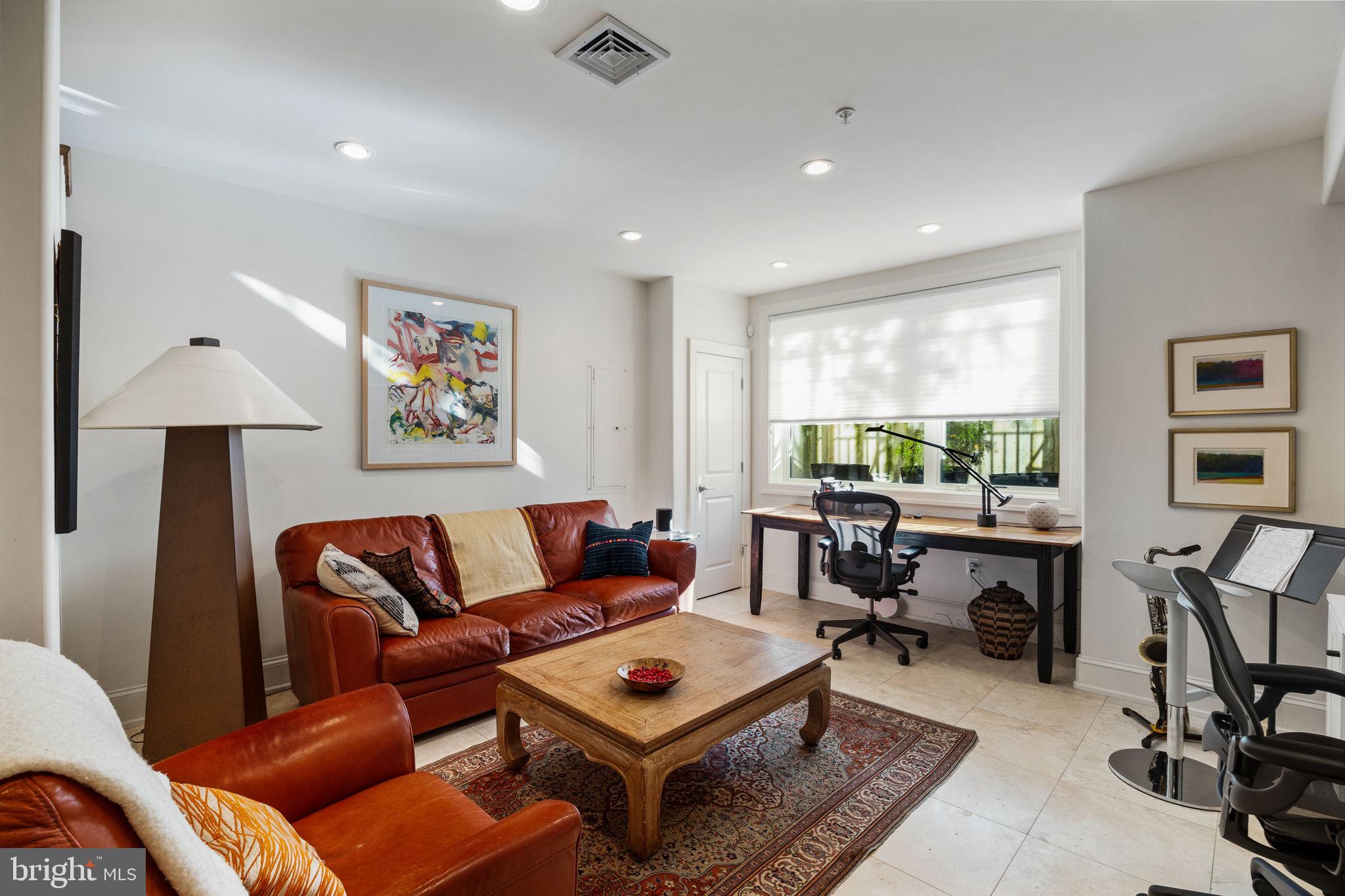 GRADUATE HOSPITAL - Residential