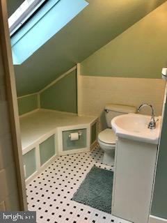 RED CEDAR HILL - Residential Lease