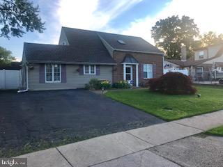 RED CEDAR HILL - Residential Lease