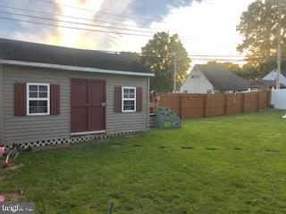 RED CEDAR HILL - Residential Lease