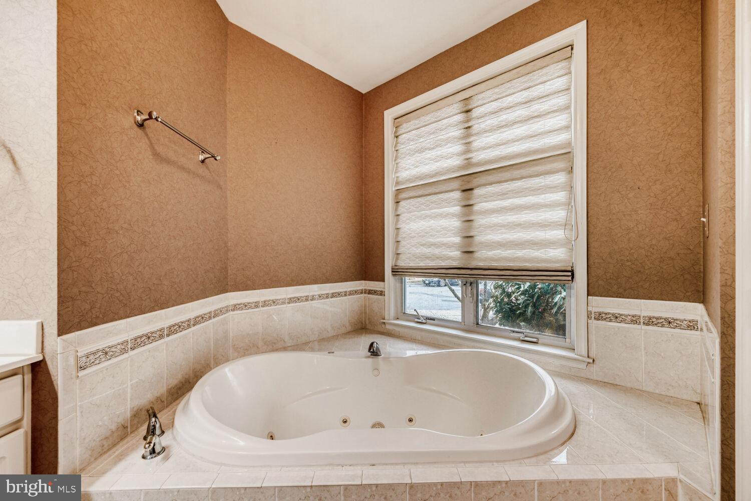 WAVERLY WOODS - Residential