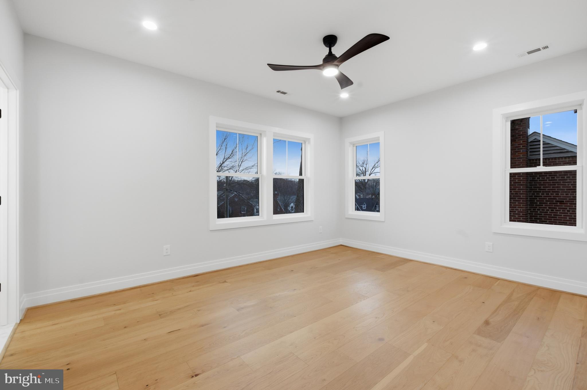 AURORA HILLS - Residential