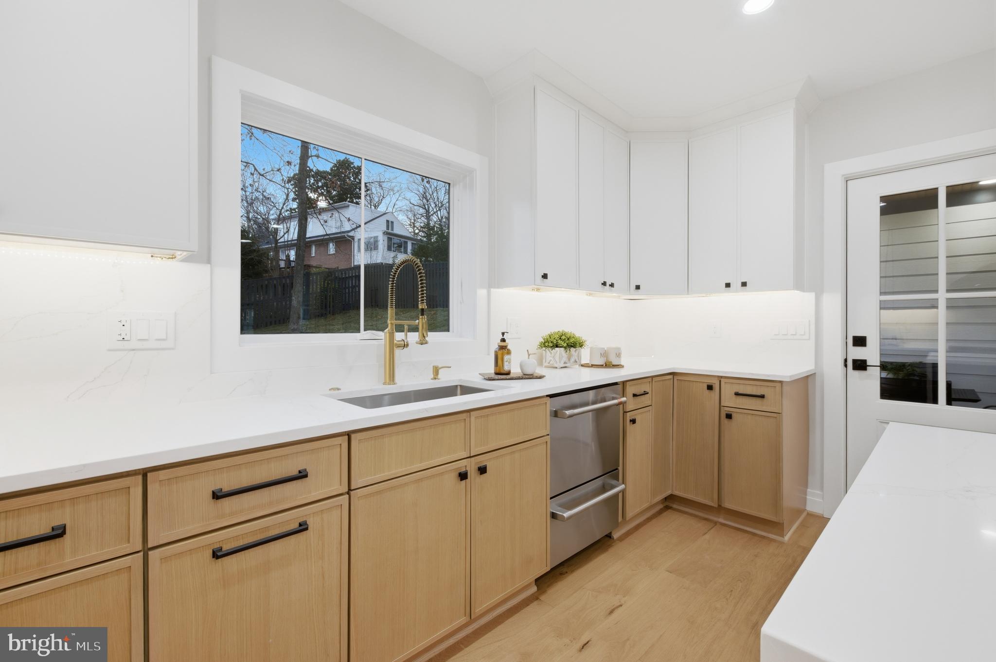 AURORA HILLS - Residential