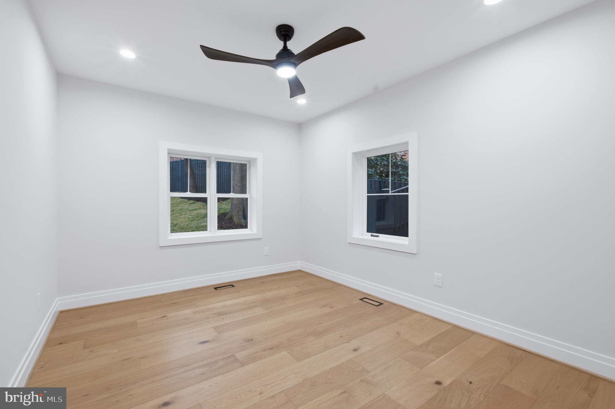 AURORA HILLS - Residential