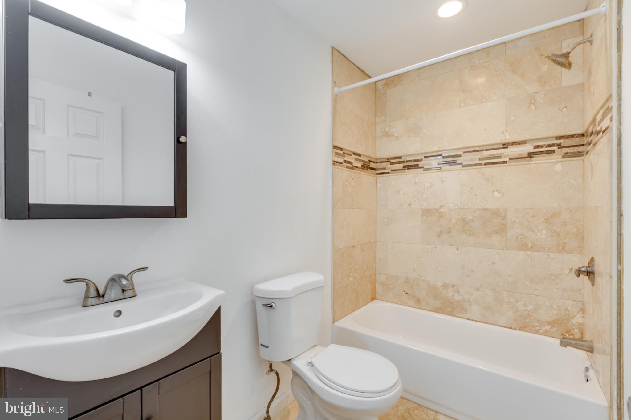662 N 33RD STREET 1