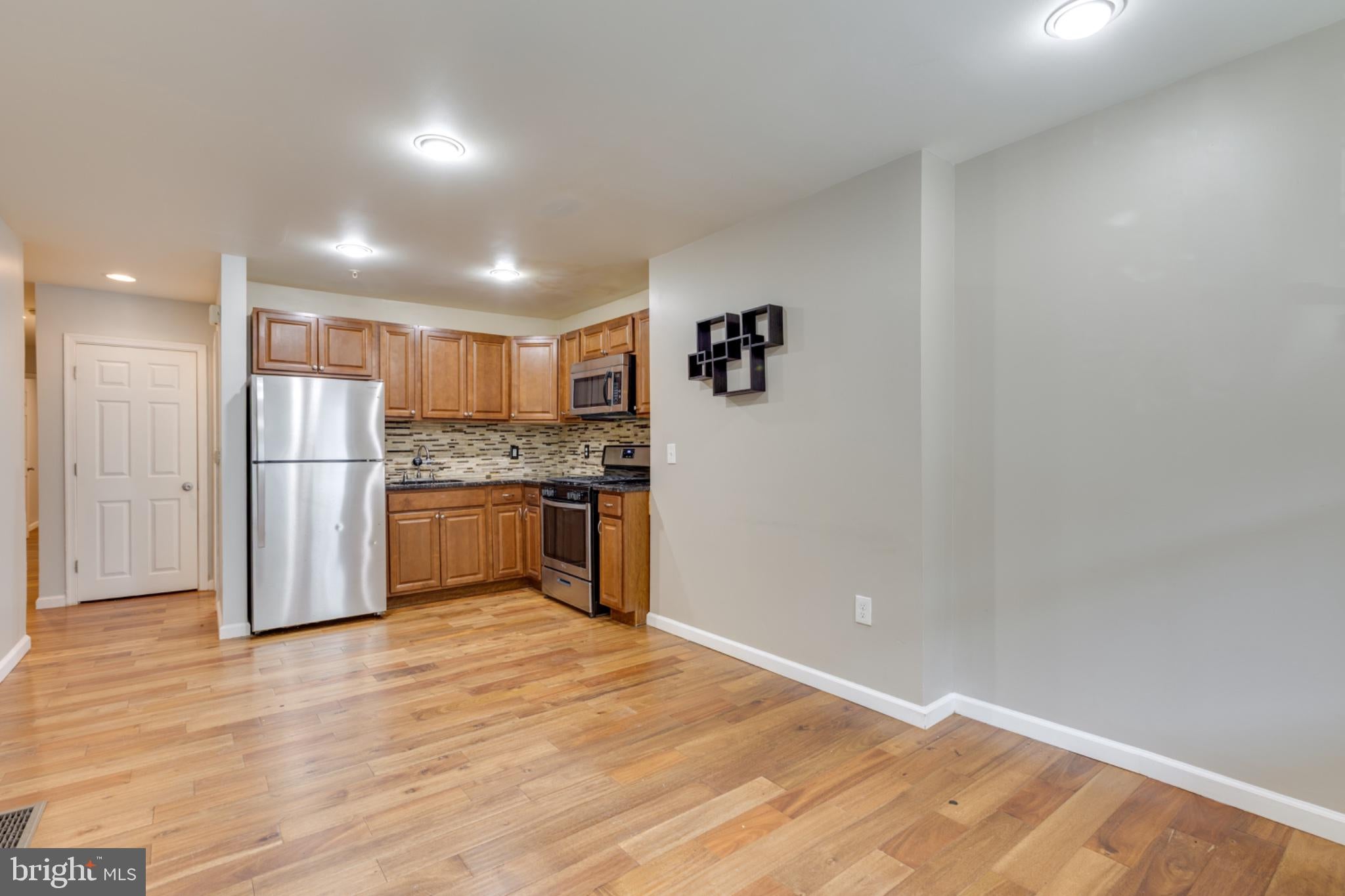 662 N 33RD STREET 1